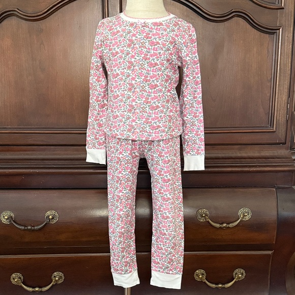 Petite Plume Other - Girls PETITE PLUME Pink Floral Pajama Set Size 5
